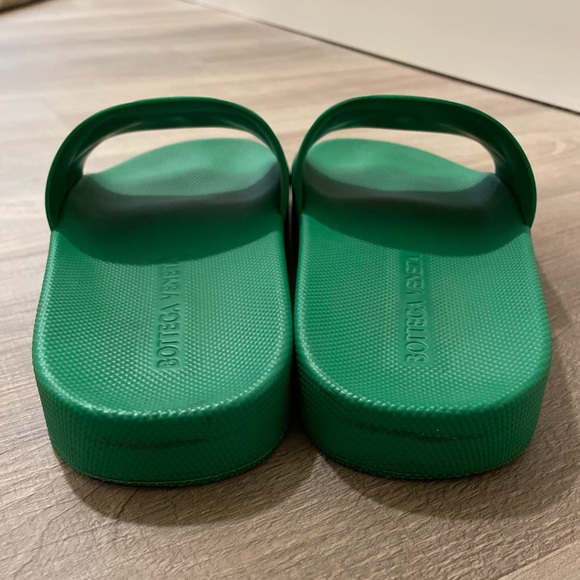 Bottega Veneta Rubber Slides - Picture 3 of 7